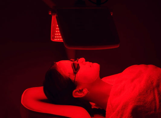 Red Light Therapy - The Physiological Effects of Light and Water in Human Health